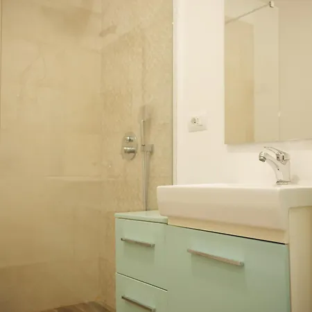 Apartment Chez Sara Grand Park Tirana